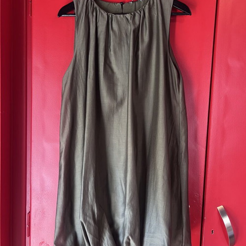 Khaki sleeveless dress with balloon hem like new