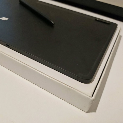 Samsung Tab S8 Ultra 512GB 16GB like new with pen and Spigen Armor case