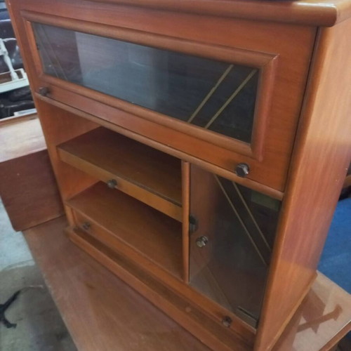 TV cabinet used in excellent condition