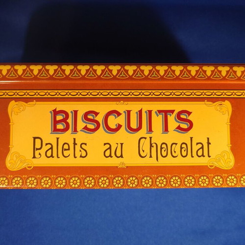 Rare French collectible Palets metal jewelry box like new