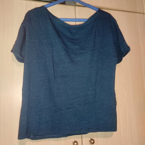 Blouse used with open back, size M, blue