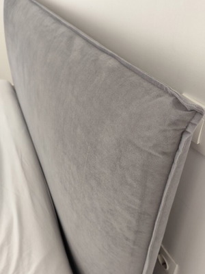 Double bed like new with velvet texture and sturdy base, no mattress
