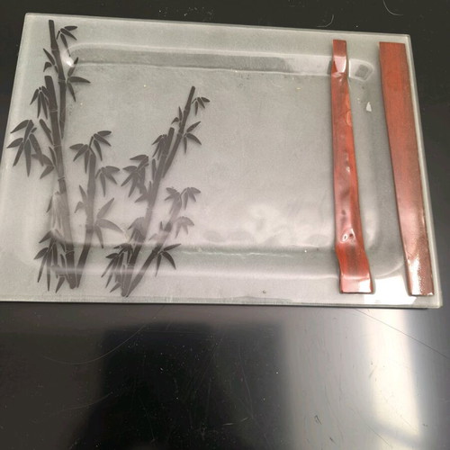 Glass serving tray like new