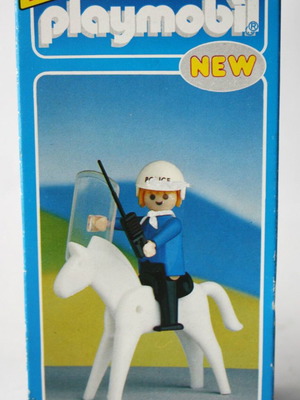Playmobil Lyra 1010 Αστυνομικός με άσπρο άλογο καινούργιο σφραγισμένο