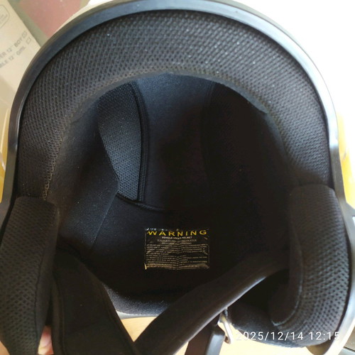 Helmet like new in excellent condition