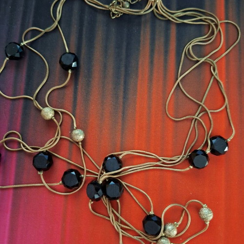 Long necklace like new