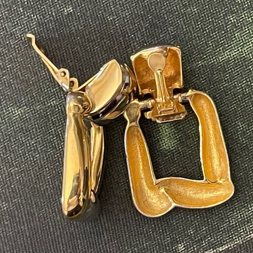 P.E.P. clip earrings collectible like new