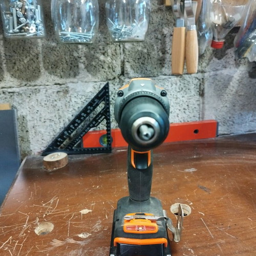 Black and Decker drill driver like new