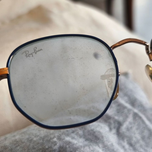 Rayban sunglasses mirror like new, blue and gold frame