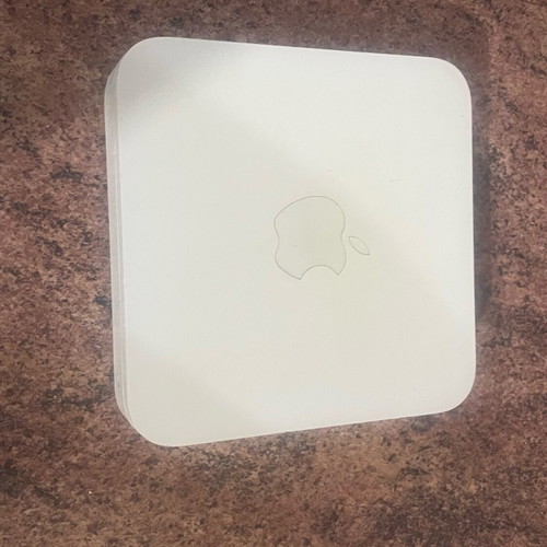 Apple A1143 wireless router used