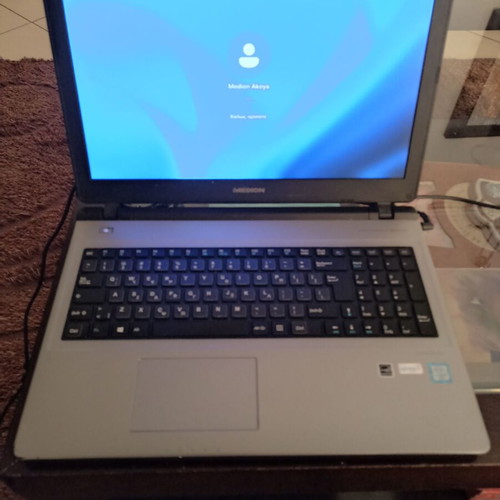Medion Akoya E6432 laptop like new, FHD 15.6", 12GB RAM, 128GB SSD, Windows 11