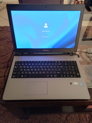 Medion Akoya E6432 laptop like new, FHD 15.6", 12GB RAM, 128GB SSD, Windows 11