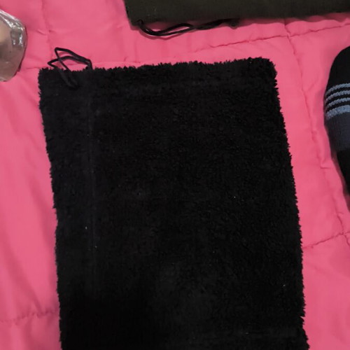 Active Wear scarves like new in colorful checkered patterns