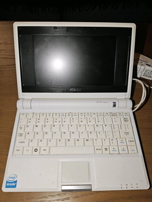 Asus Eee PC netbook μεταχειρισμένο με φορτιστή, λευκό