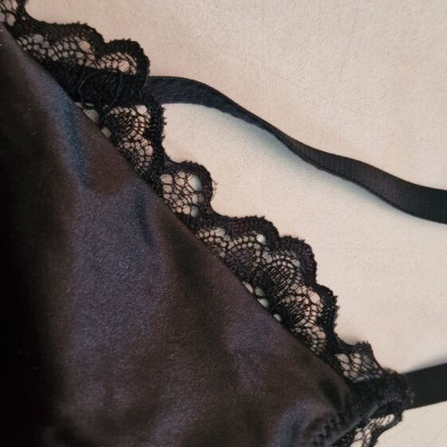 Black satin bralette with lace Understatement XXL like new