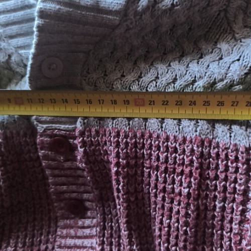 Knitted cardigan like new, age 4-5 years