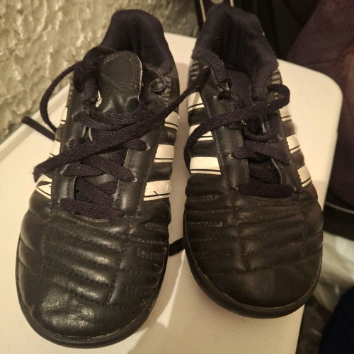 Adidas football shoes like new, size 32, black