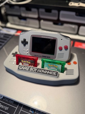 Game Boy Advance βάση σαν καινούργιο