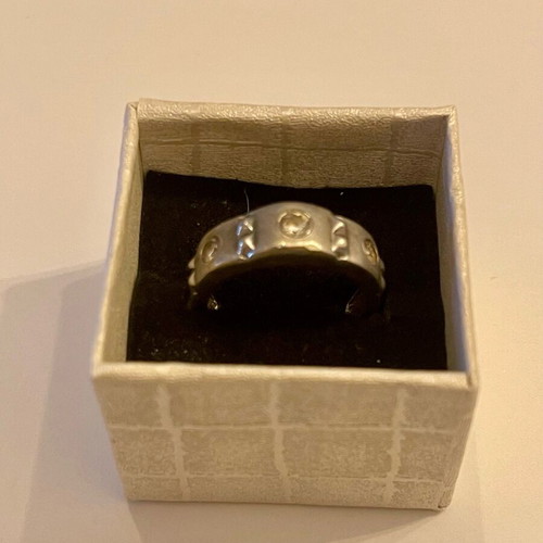 Silver ring with zircon like new