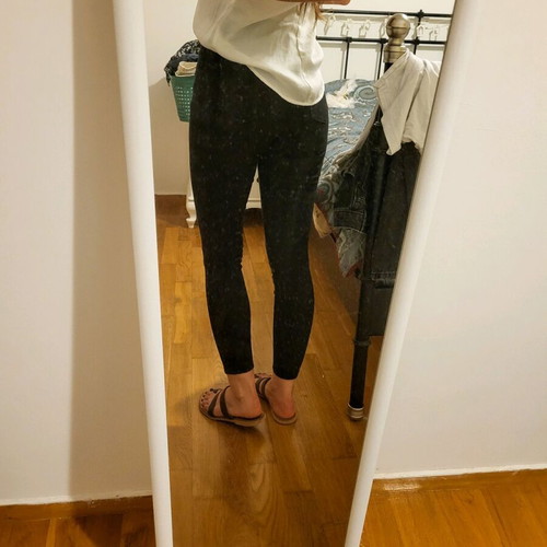 Black Shein jeans like new, elastic crop, size XS