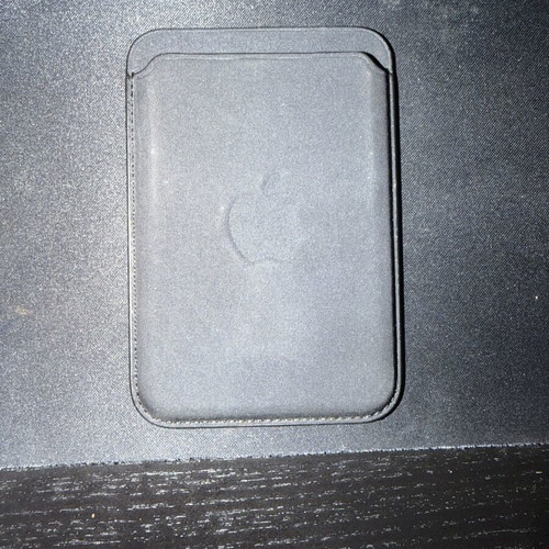 Techwoven wallet navy blue by Apple like new