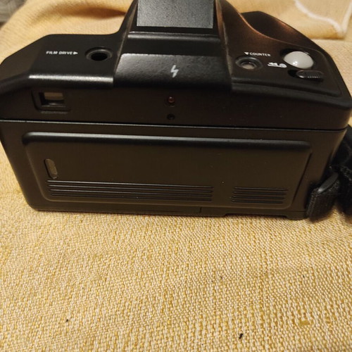 Canon EOS 1000F vintage film camera like new with case