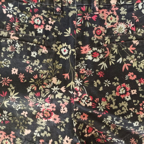 GAP shorts used with floral pattern in dark blue