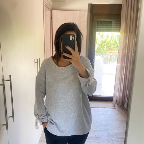 Sweatshirt with pearls OS