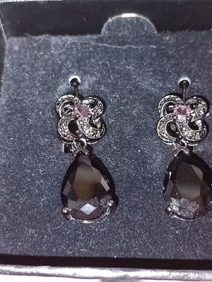 Emmanuel Ungaro earrings new with black and purple crystals