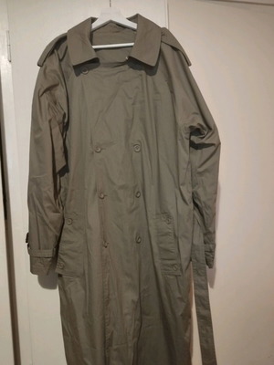 Men's trench coat XXL like new, dark khaki color