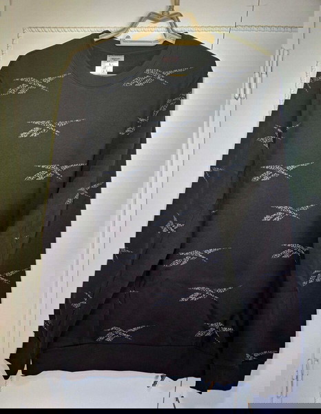 Αυθεντική REEBOK ανδρική μπλούζα μαύρη καινούρια με ετικέτα, κάνει και για δώρο, μέγεθος L.