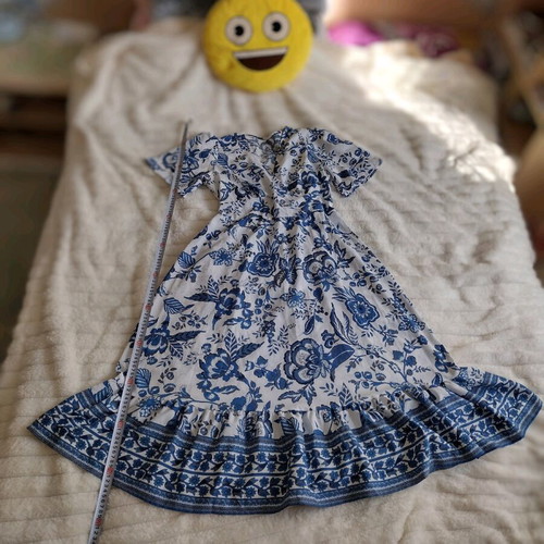 Mediterranean Blue and White Floral Dress like new with Short Sleeves