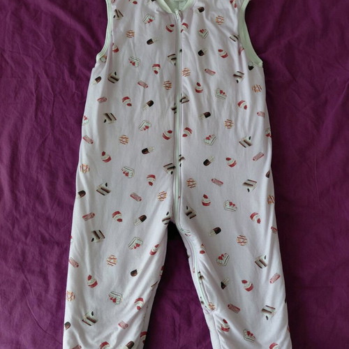 Tender baby sleeping bag like new, sweets design, detachable sleeves