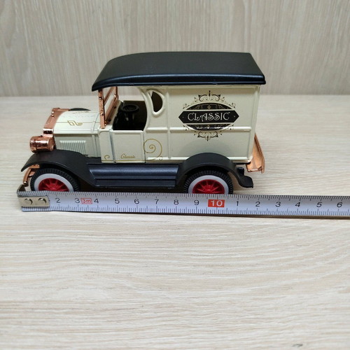 Antique Toy Truck miniature new 1:32 scale metal with mechanism