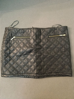 Zara quilted black skirt new, size Large