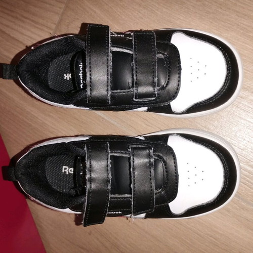 Reebok Kids Shoes like new, size 26-27, sneakers