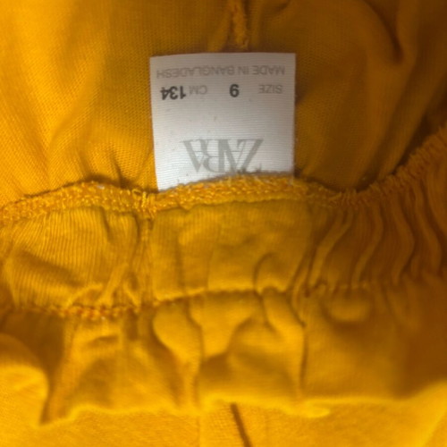 Girls' shorts like new, yellow, age 9