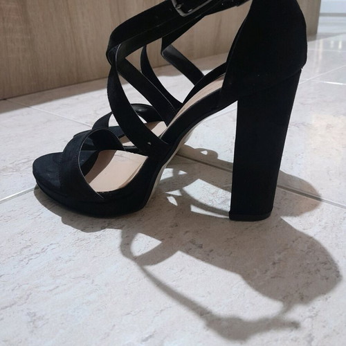 Stefania black sandals like new, size 37