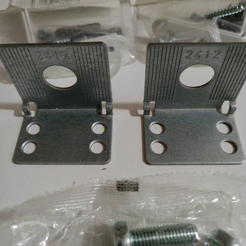 Metal wall corners new, pack of 13 pieces