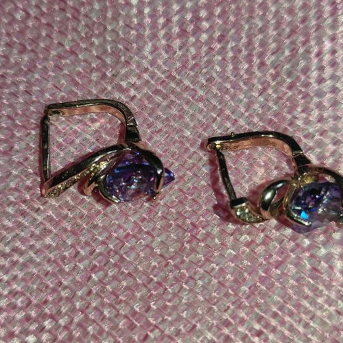 Women's earrings like new, 2 pairs, purple stone and gold color