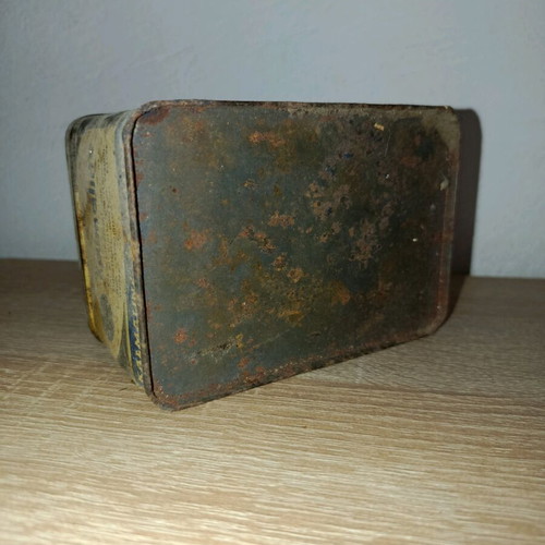 Large empty Kalmalini box used, 50 envelopes