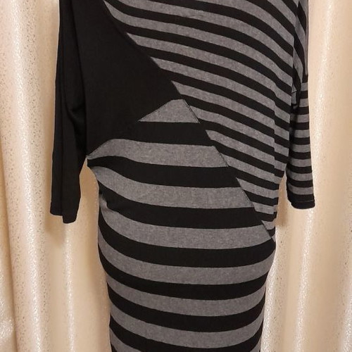 zara asymmetric striped dress ZARA ASYMMETRIC STRIPED DRESS, Comment link Ill send details , #zara #zaradress #zaraaccessories #zaranecklace #mididress