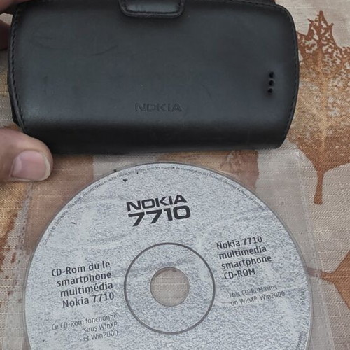 Nokia 7710 leather case and CD used