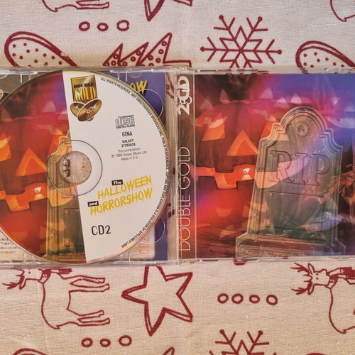 The Halloween and Horrorshow double CD like new, classic genre