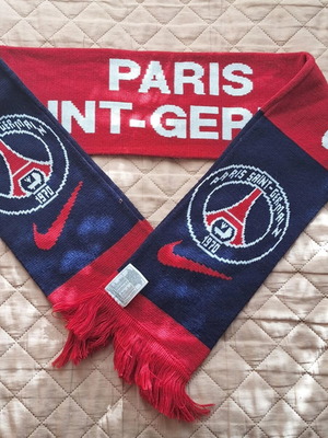 Κασκόλ Paris Saint-Germain μεταχειρισμένο, αυθεντικό Nike, ζεστό ακρυλικό