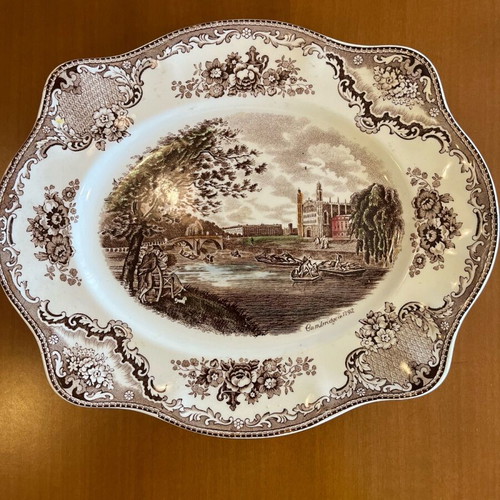 Old Britain Castles Johnson Brothers 72-piece dinnerware set like new