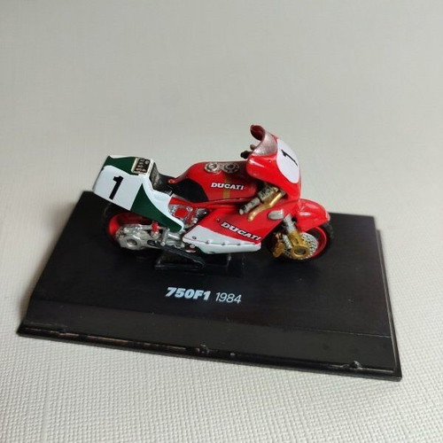 New Ray Ducati F1 750 1/32 used, missing cover