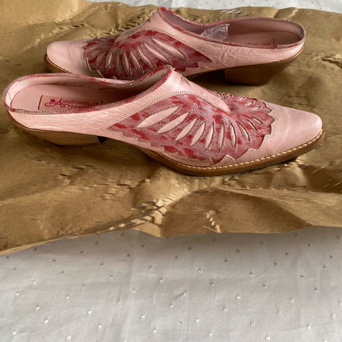 Roberto Cavalli Angels leather mules in pink, like new