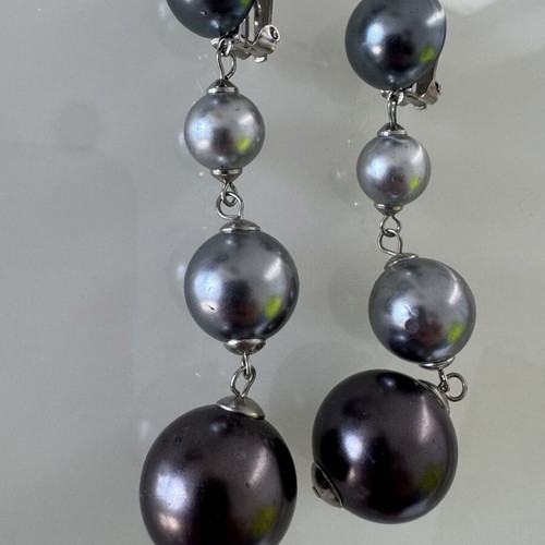 Vintage Clip-On Earrings with Multicolored Gray Pearls new