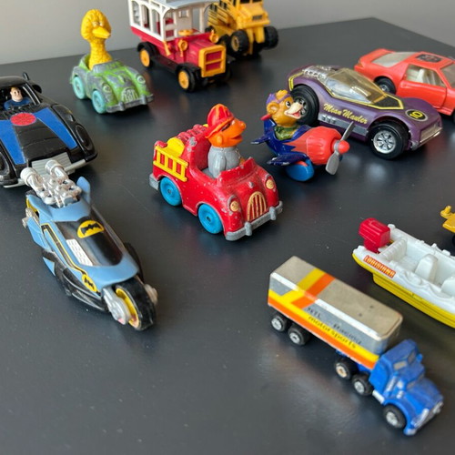 Old toy cars used, pack of 30 pieces